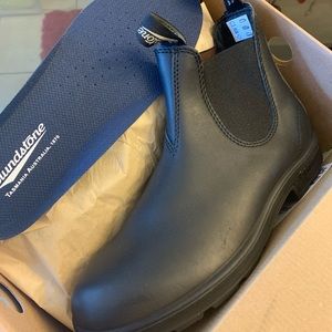 Brand New Blundstone boots